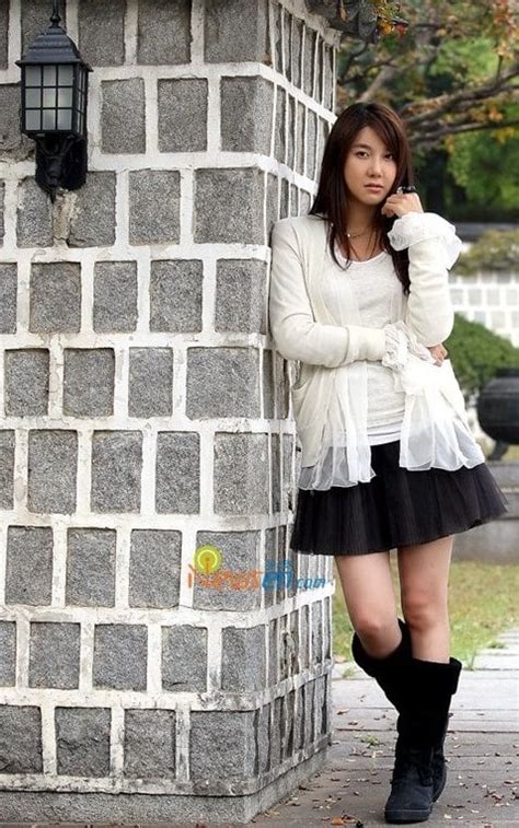 After her breakout role in the legend in 2007, she has starred in television series beethoven virus (2008), athena: Picture of Ji-ah Lee