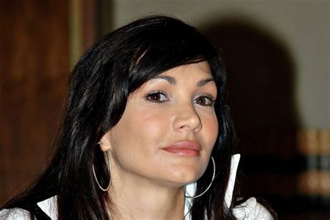 Chi Luisa Corna Conduttrice Televisiva E Cantante