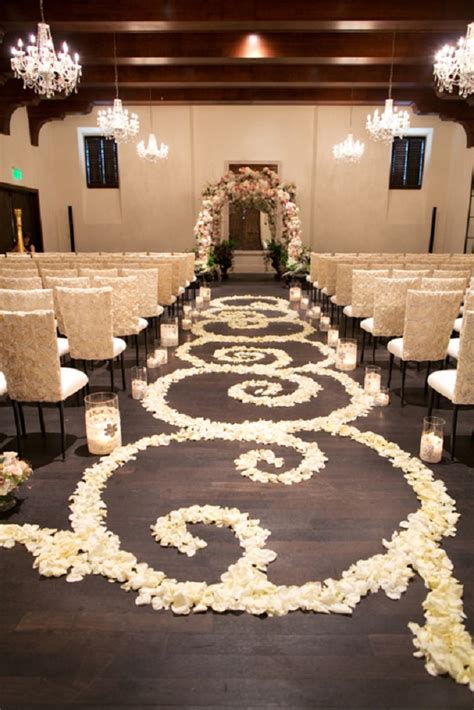 Custom cut and bound event carpet runners and area rugs by the square foot. Petal-Wedding-Aisle-Runners-17 - Stylish Eve