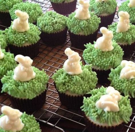 Home Made White Chocolate Bunnies In Pb Cupcake Chocolate Bunny Bunny Cupcakes Easter Fun