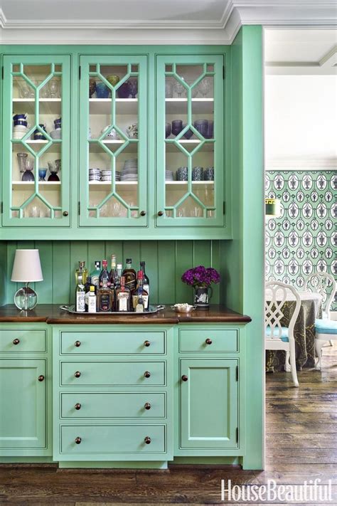 A color scheme that consists of neighboring colors on the color wheel. 12 Mint Green Rooms - Ideas for Mint Green Home Decor