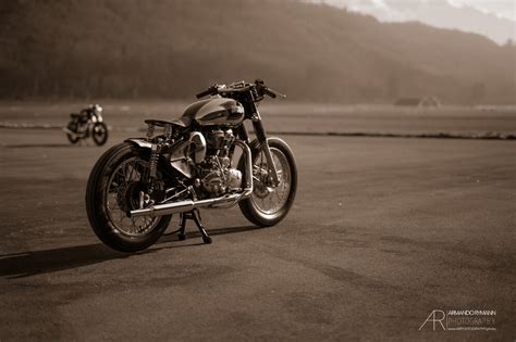 Royal Enfield Classic 500 Bobber Von Auer Power Motos