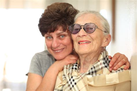 3 ways to communicate with your loved one with alzheimer s disease discovery village
