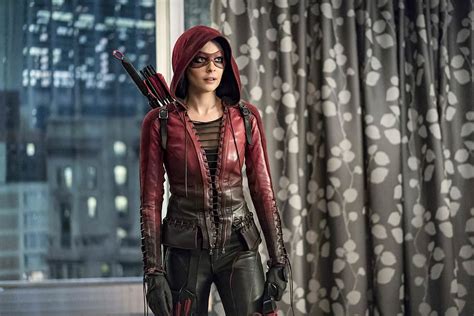 Willa Holland As Thea Queen In Arrow Tv Qwalls HD Wallpaper Pxfuel