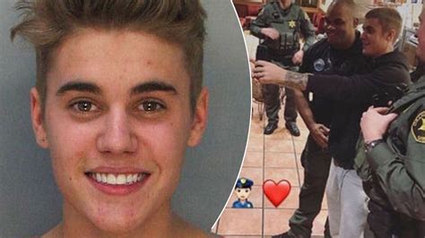 Justin Bieber Breaks His Own Selfie Ban For COPS As He Buys Officers