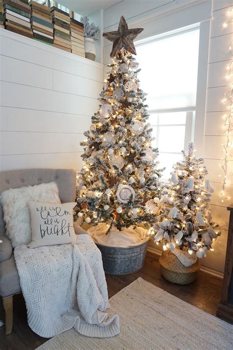 Living in the city, i know it that. A Farmhouse Christmas Home Tour