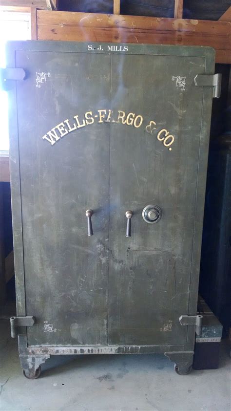 I Have An Old Wells Fargo Bank Safe About 58 Tall 3 12 Wide 2