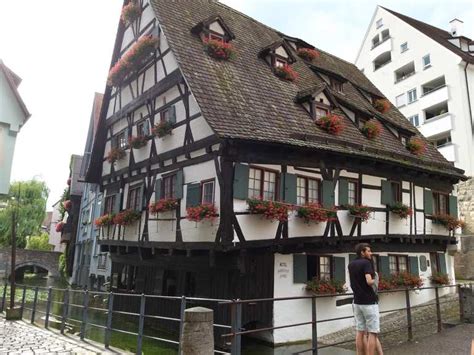 Das schiefe haus ist ein spätgotisches fachwerkhaus und eine sehenswürdigkeit in ulm. Schiefes Haus - Regierungsbezirk Tübingen, Baden ...