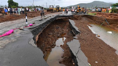 India Landslides And Floods From Monsoon Rains Kill Scores The New