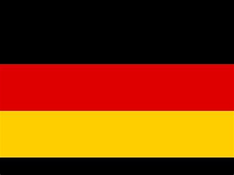 No obstante, se retiró después de la unificación de estos dos países y el papel de la bandera nacional. Evolución de la Bandera de Alemania - Evolution of the ...