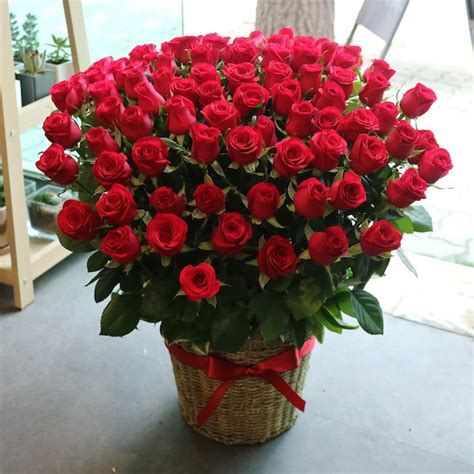 I don't like gifts, but that's also because i've dated spoiled rich girls who expected them and that experience sort of ruined it for me. Flower Gift Korea presents Roses in Korea | Flower ...