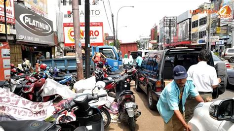 Urai Macet Jakarta Polda Usul `kantung Parkir` Truk Kontainer News