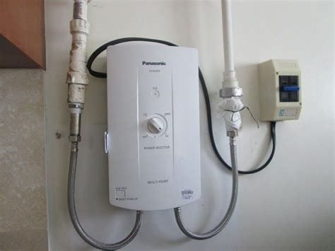 Sistem pemanas air listrik, gas, tenaga surya, dan heat pump. Harga Water Heater / Pemanas Air Gas & Listrik 2019 ...