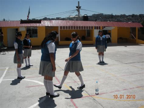 Jun 17, 2019 · es por ello, que cada vez más usuarios se sientan frente a una pantalla y juegan a una amplia variedad de juegos, y que posiblemente desconocen los juegos tradicionales mexicanos. GRUPO 3° "C" 2010-2011 TELESECUNDARIA 211: JUEGOS ...