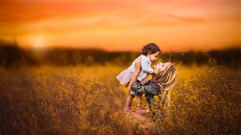 Mom With Little Daughter 4k Wallpapers Hd Wallpapers Id 30749