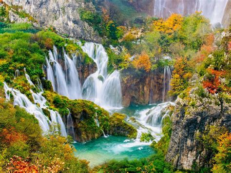 Plitvice National Park Beautiful Turquoise Lakes Waterfalls Croatia