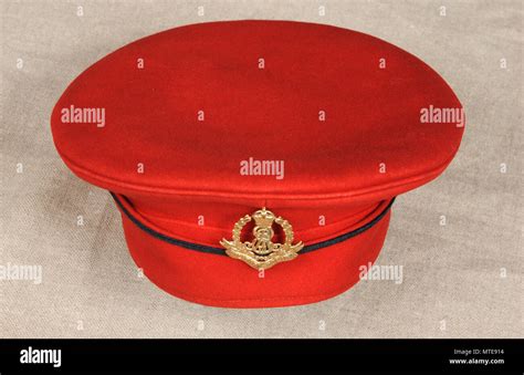 Red Cap Military Police Hi Res Stock Photography And Images Alamy