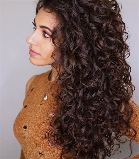 Ayesha S Pre Poo Recipe For Bouncy Shiny Waves And Curls Curly Hair Styles Naturally Long Hair