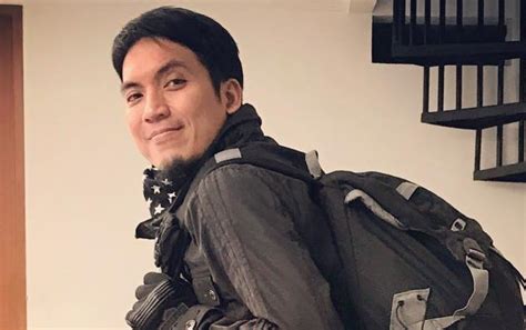 Skali bayar untuk selamanya galeri stw,galeri hijab,galeri foto mantan join tele: Pakai Kacamata Hitam, Desta Percaya Diri Sebut Dirinya Ganteng