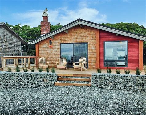 Imagine yourself in one of our fantastic homes where you can experience a relaxed yet refined beach getaway. What are the latest lodging specials in Manzanita? In ...