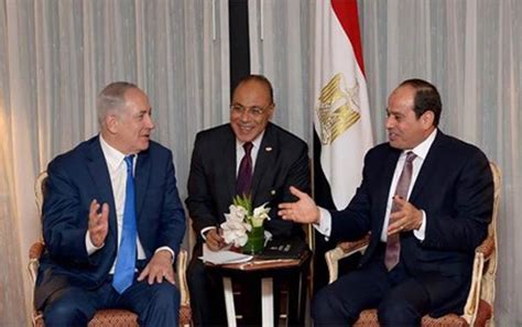 ويعد لقاء السيسي ونتنياهو، العلني الأول بينهما، منذ تولي السيسي حكم مصر في يونيو 2014، وفي يونيو الماضي، قالت صحيفة «هآرتس» الإسرائيلية، إن لقاءًا سريًا، عُقد العام الماضي بالقاهرة، بين السيسي، ونتنياهو. لقاء مرتقب بين السيسي ونتنياهو في نيويورك| رووداو.نيت