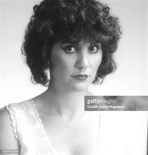 Linda Ronstadt Images Photos And Premium High Res Pictures Getty Images