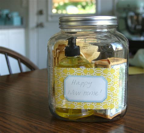 Holiday gift ideas for the new homeowner! make bake and love: Happy New Home Gift Idea