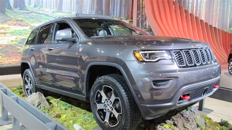 2017 Jeep Grand Cherokee Trailhawk Ready To Go Off Road Live Photos