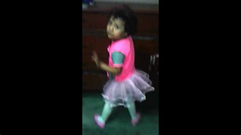 Niña De 3 Años Bailando El Toto 😂 Youtube