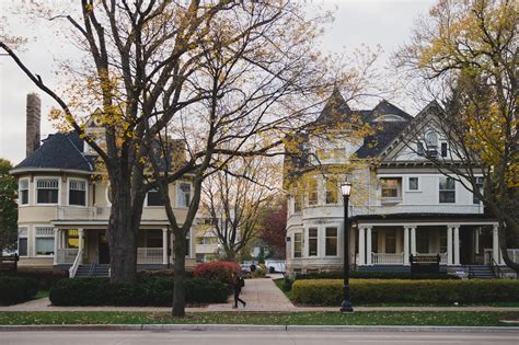Most and Least Expensive Neighborhoods to Buy a Home in Chicago this