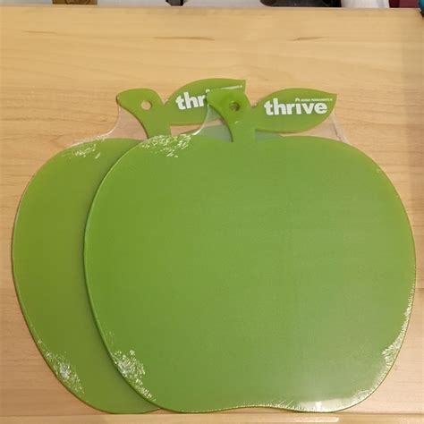 Thrive Kitchen New Thrive Green Apple Shaped Cutting Board Poshmark