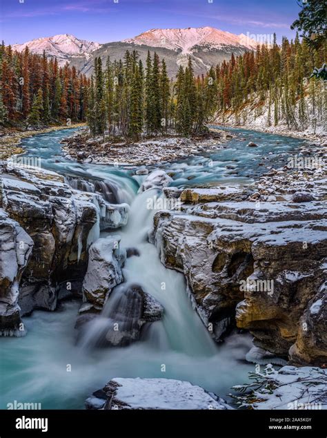 Sunwapta Falls Sunset Hi Res Stock Photography And Images Alamy