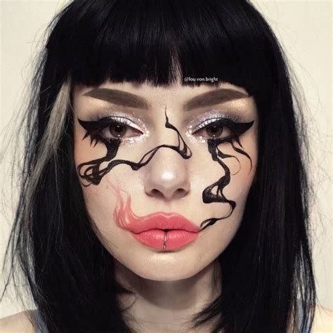 Pin By Rastishka On Крутой макияж In 2020 Edgy Makeup Face Art