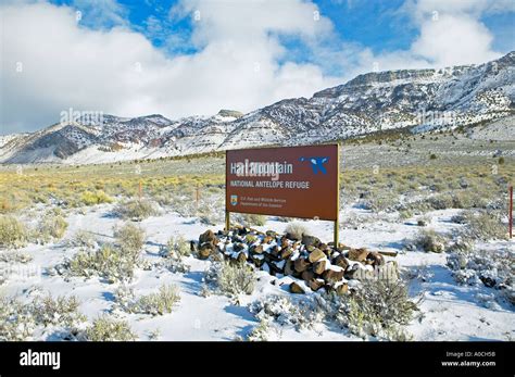 Sign To Hart Mountain National Antelope Refuge Oregon Stock Photo Alamy