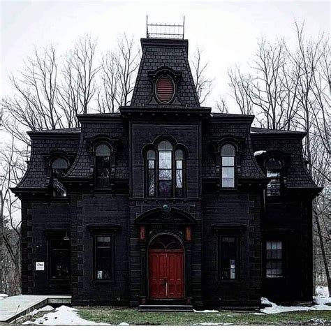 Pin By Tara Durbin On Spooky Places Gothic House Gothic Homes