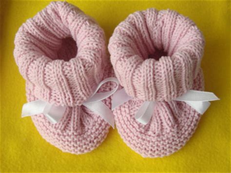 Baby booties inspired by western style boots with a fair isle design. Ravelry: Stay-On Baby Booties pattern by Lena Swan