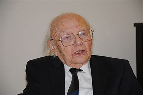 1960 mohl pracovat jako metař ulic s domy, kde kdysi. Heinz Zemanek | TUalumni - Das Alumni Service der TU Wien