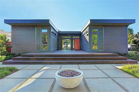 5 Affordable Modern Prefab Houses You Can Buy Right Now Modern Prefab Homes Modern Modular