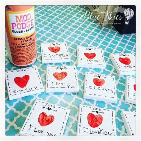 Celebrate the new mom in your life on her very first mother's day with gifts that let her know that she is loved, appreciated, and most likely the coolest mom at the playground. Mother's Day Thumbprint Magnet Gift - First Grade Blue ...