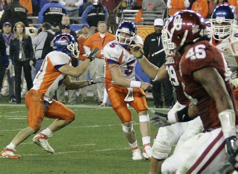 The liberty flames football program represents liberty university, located in lynchburg, virginia, in college football.the flames compete in ncaa division i football bowl subdivision. Greatest college games that finished on final play | NFL.com