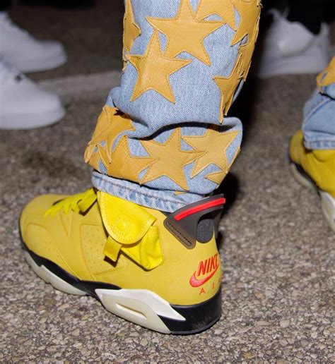 Collaborations the likes of his air force 1 for the af100 col. Offset Gives Us On-Feet Look At The Travis Scott x Air ...