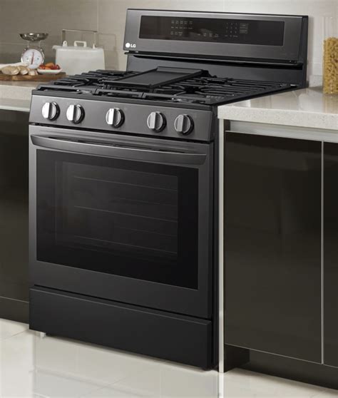 Lg Lrel6325 Instaview Thinq Electric Range With Air Fry Review Reviewed