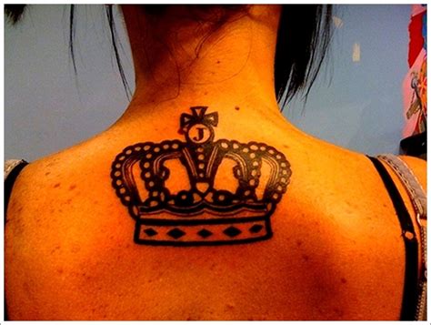 A blue diamond tattoo on the right shoulder means they are a top class bodyguard, but i'm not sure about behind the ear. 50 Fabulous Crown Tattoos You Should Not Miss | Styles Weekly
