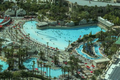 10 best pools in las vegas lazy rivers top list for [2022] 2024