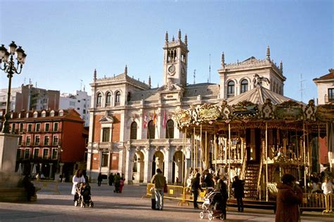 Política, economía, deportes, cultura, sociedad, tecnología, gente, opinión, viajes, moda, televisión, los blogs y las firmas de el país. Foto de Valladolid (Castilla y León), España