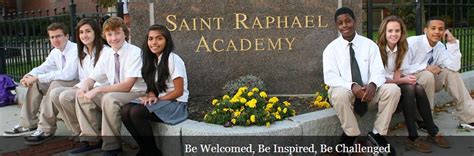 'the spread of the virus dictates the steps that we take,' says saint raphael academy principal daniel richard. Saint Raphael Academy圣拉斐尔中学|美国高中留学,美国留学,美国留学中介,留学美国网
