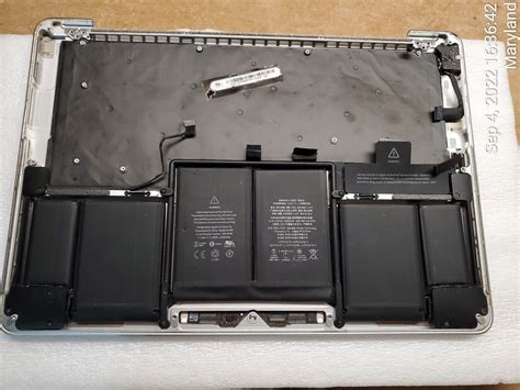 Apple Macbook Pro 13 A1502 2013 Palmrest Keyboard Battery Used Ebay