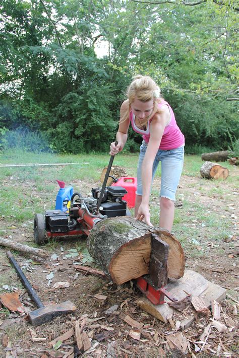 The use of the splitter is very straight forward, hold a piece of wood over the blade and hit it with a hammer or another piece of wood. Build Wood Splitter Your Own DIY Blueprint Plans Download tree twig flowerbox projects | puffy30hna