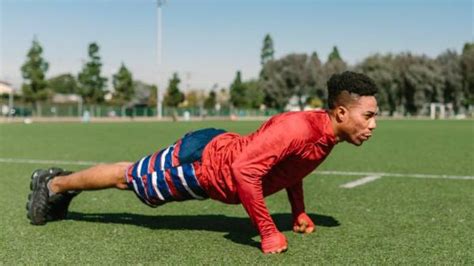 5 Jenis Latihan Fisik Dalam Sepak Bola Asah Kekuatan Hingga Kelincahan