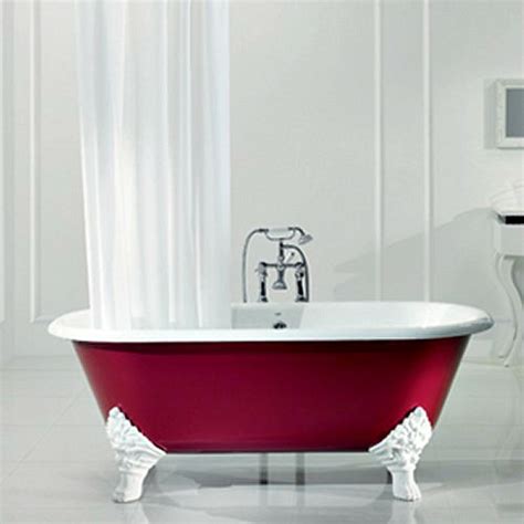 It is difficult to see them in flats or urban apartments. Objects Of Design #166: Clawfoot Bath - Mad About The House